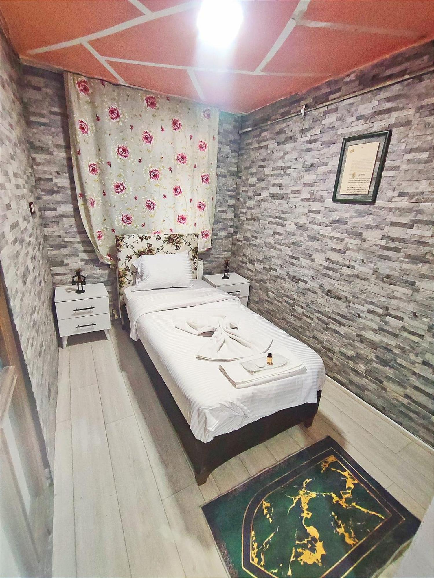 Taksim Luxurious Style Hotel อิสตันบูล ภายนอก รูปภาพ