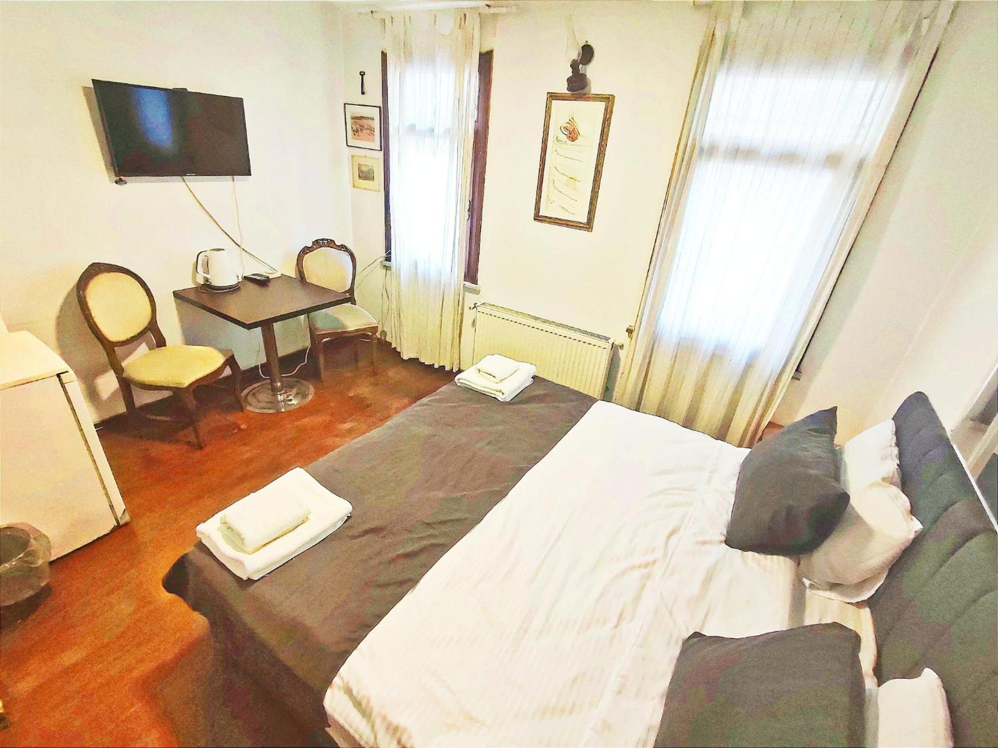 Taksim Luxurious Style Hotel อิสตันบูล ภายนอก รูปภาพ